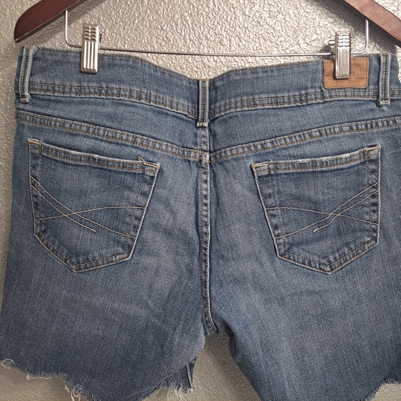 Aeropostale Medium Rise Cut Off Jeans Size 13/14 - Picture 5 of 7